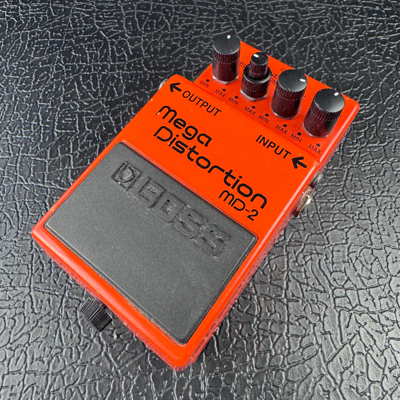 Boss Mega Distortion MD-2