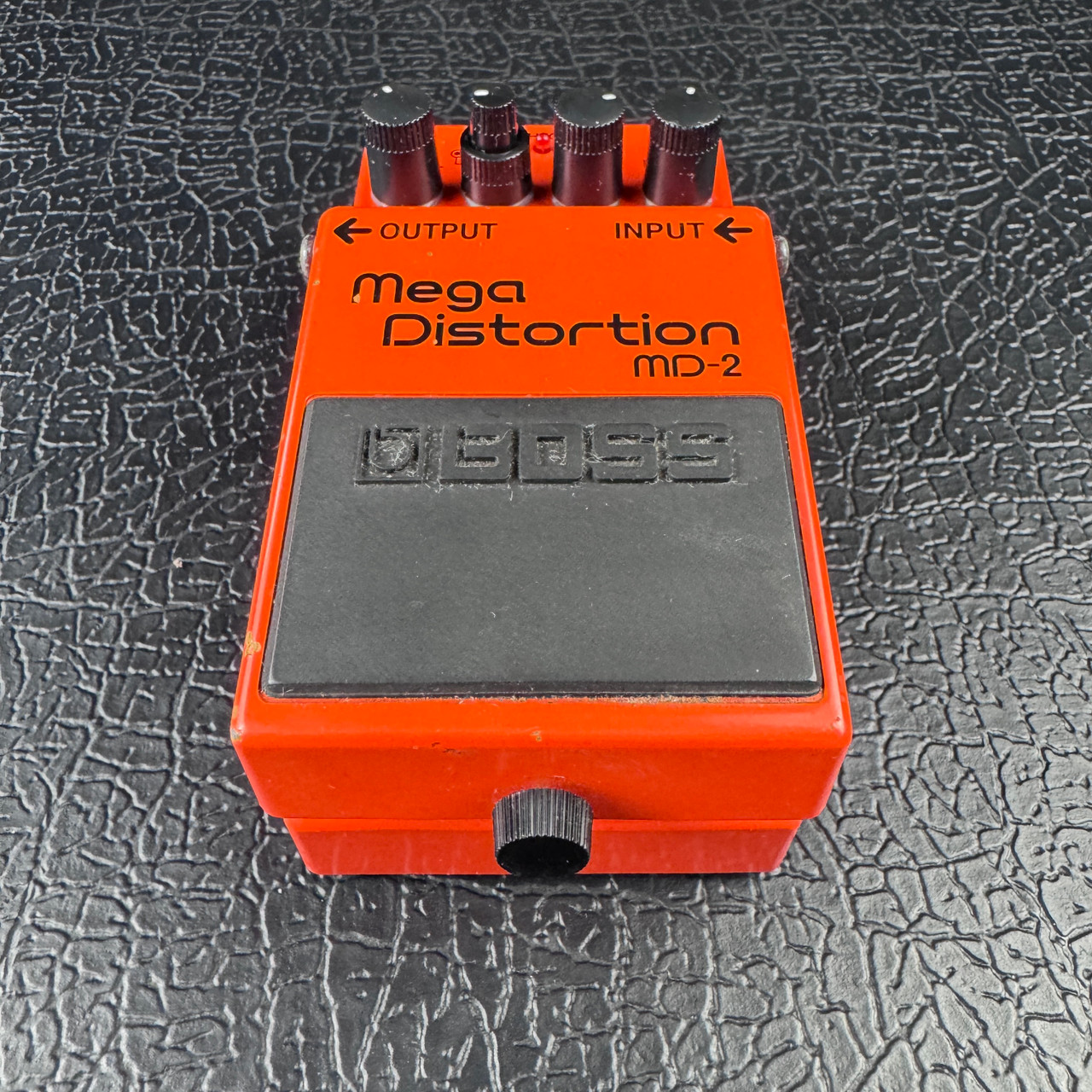 Boss Mega Distortion MD-2