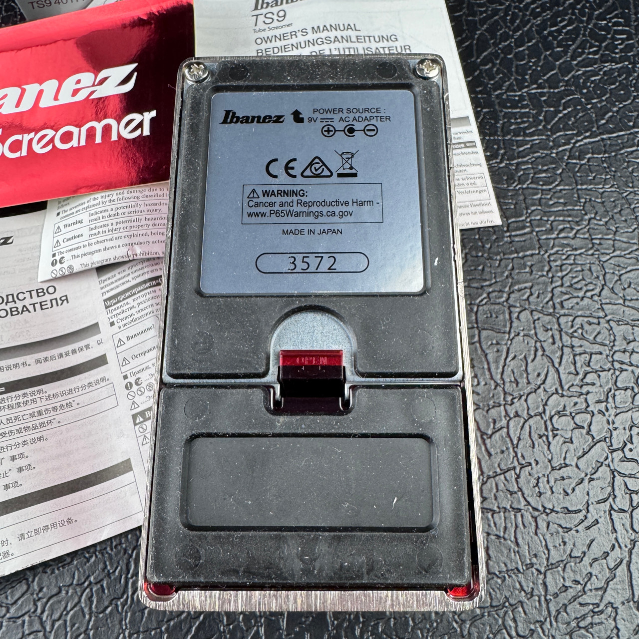 Ibanez TS9 Tube Screamer 新品未使用箱・説明書付 Ibanez Tube Screamer Limited Edition TS9 40th Anniversary Ruby Red
