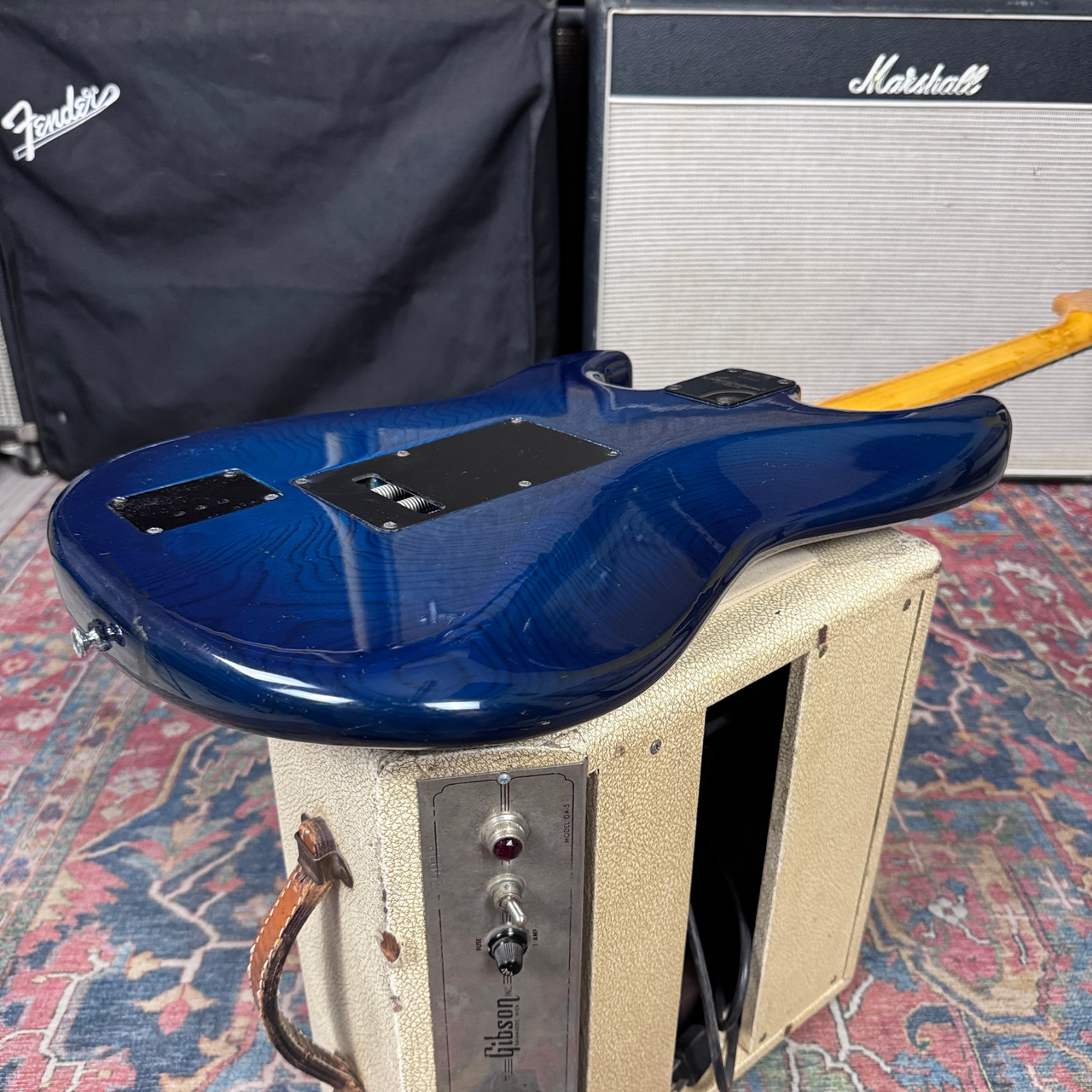 Levinson Blade R4 Falcon Tremolo Made in Switzerland Ocean Blue