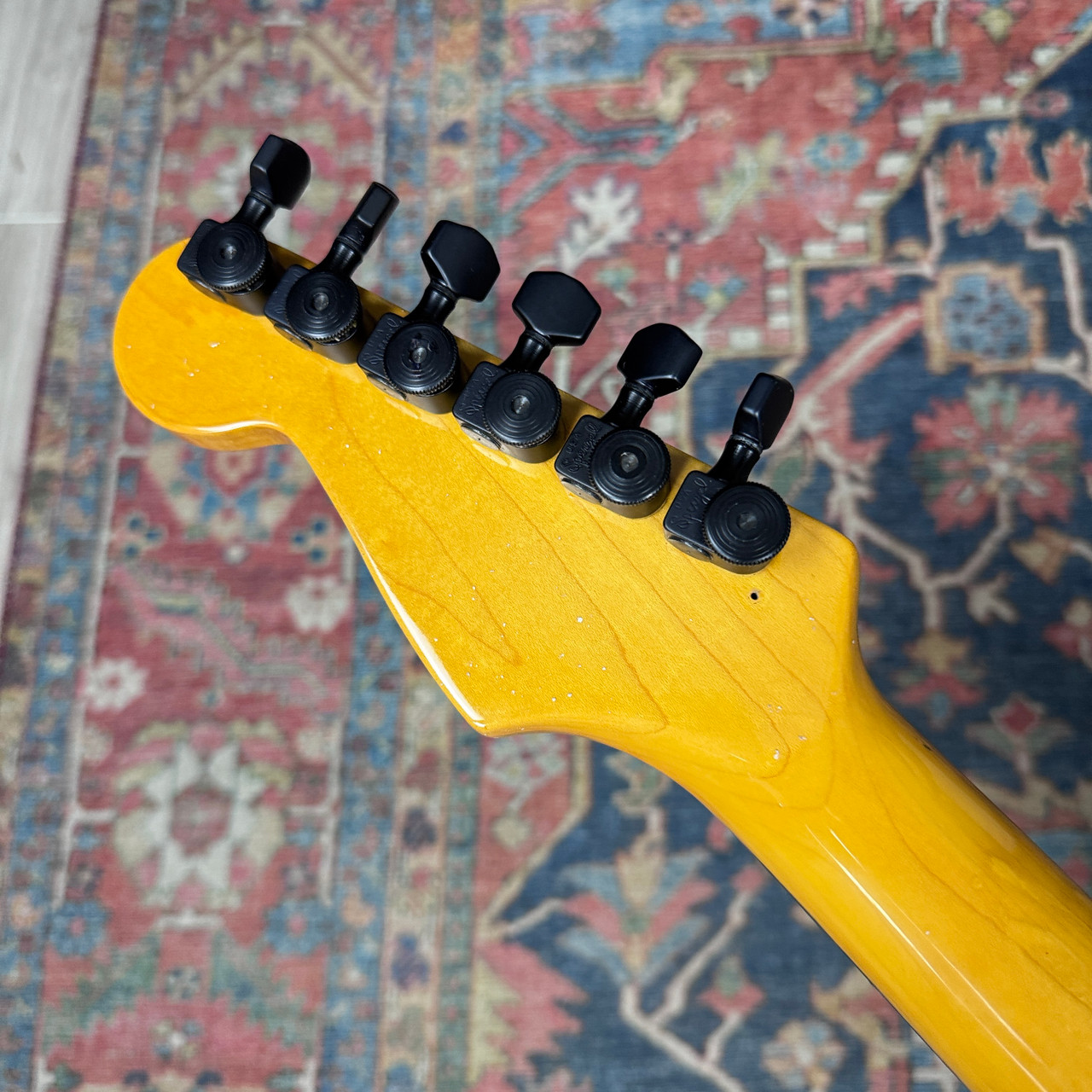 Levinson Blade R4 Falcon Tremolo Made in Switzerland Ocean Blue
