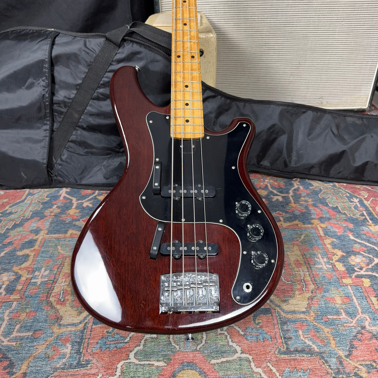 Yamaha Super Bass Model SB500 Early Version Made in Japan - 1978