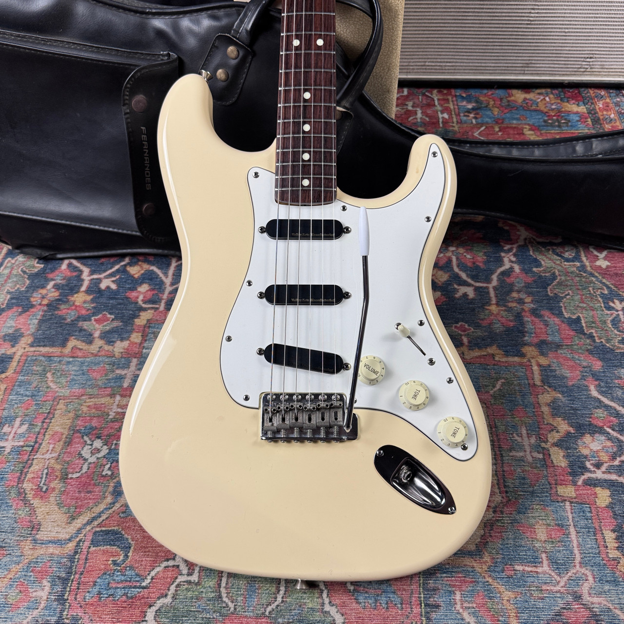 Fernandes Revival '64 Stratocaster Model RST-50 w/Valley Arts PU's