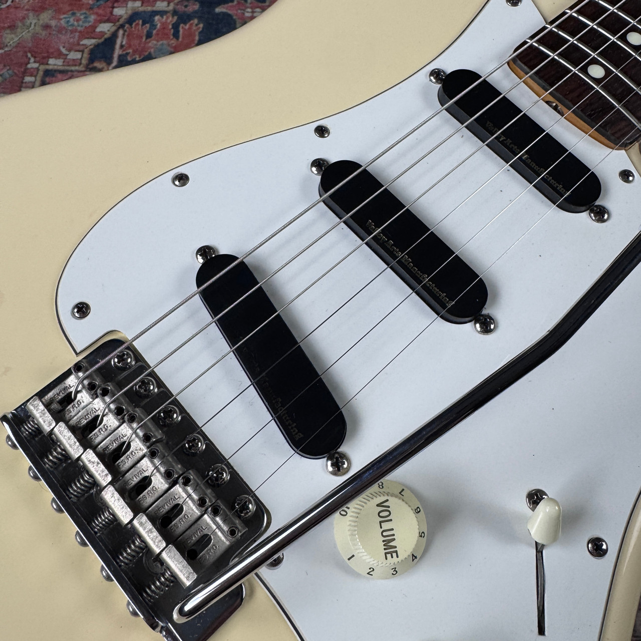 Fernandes Revival '64 Stratocaster Model RST-50 w/Valley Arts PU's