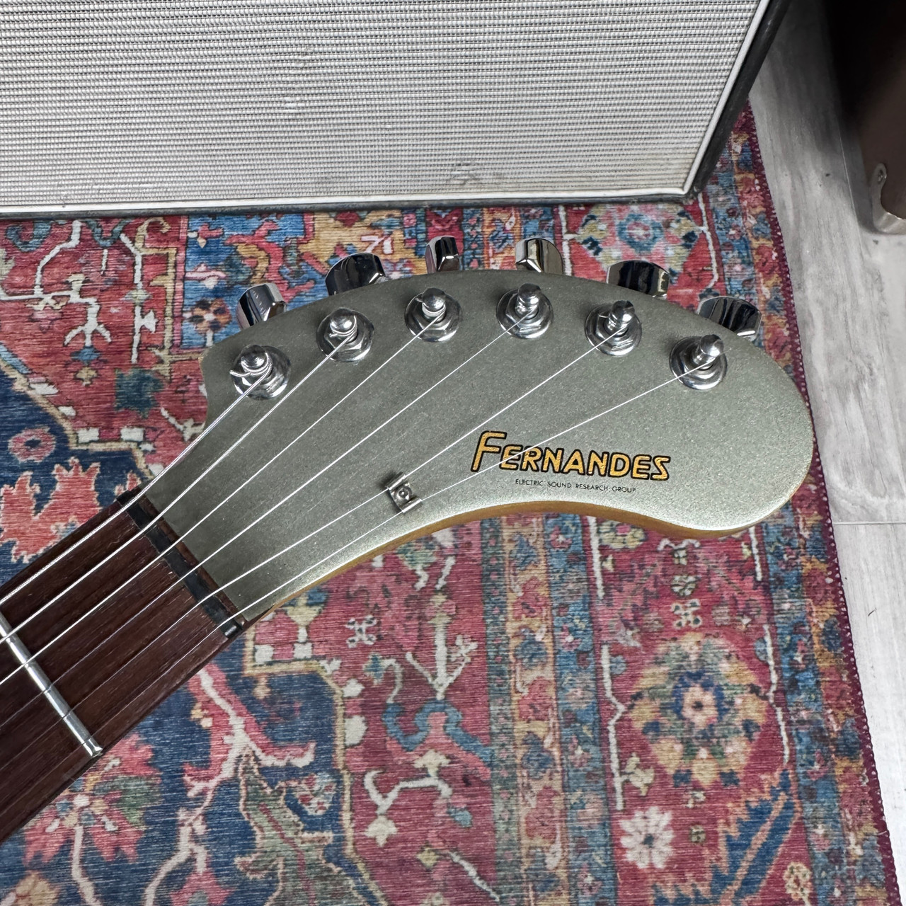 Fernandes DIGI-ZO Nomad Silver Built-in Multi-Effects, Amp Travel