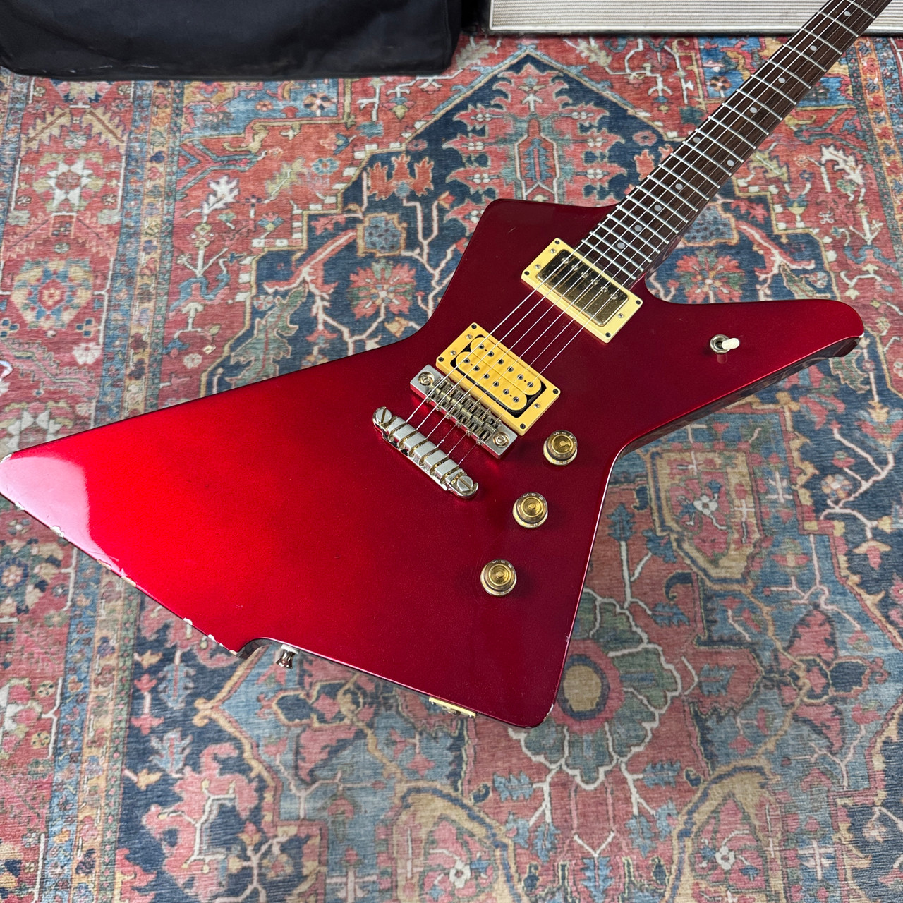 Ibanez Destroyer II DT400 Explorer Style Set Neck Mahogany - 1982