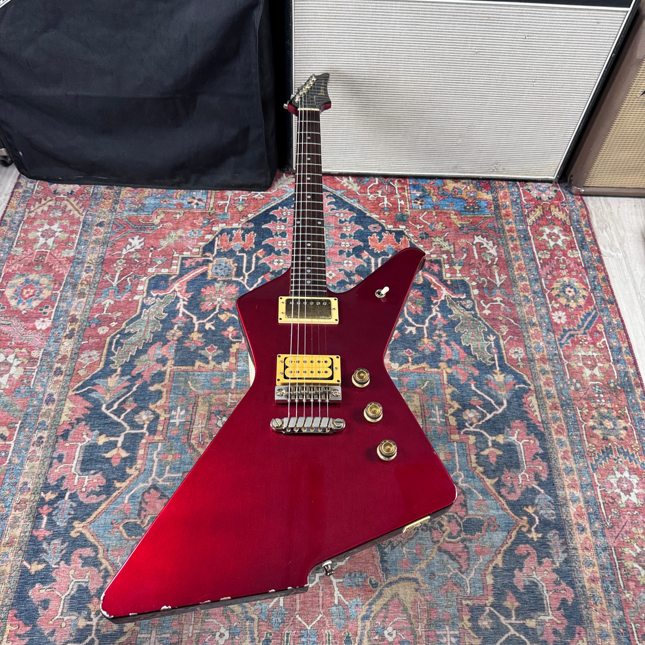 Ibanez Destroyer II DT400 Explorer Style Set Neck Mahogany - 1982