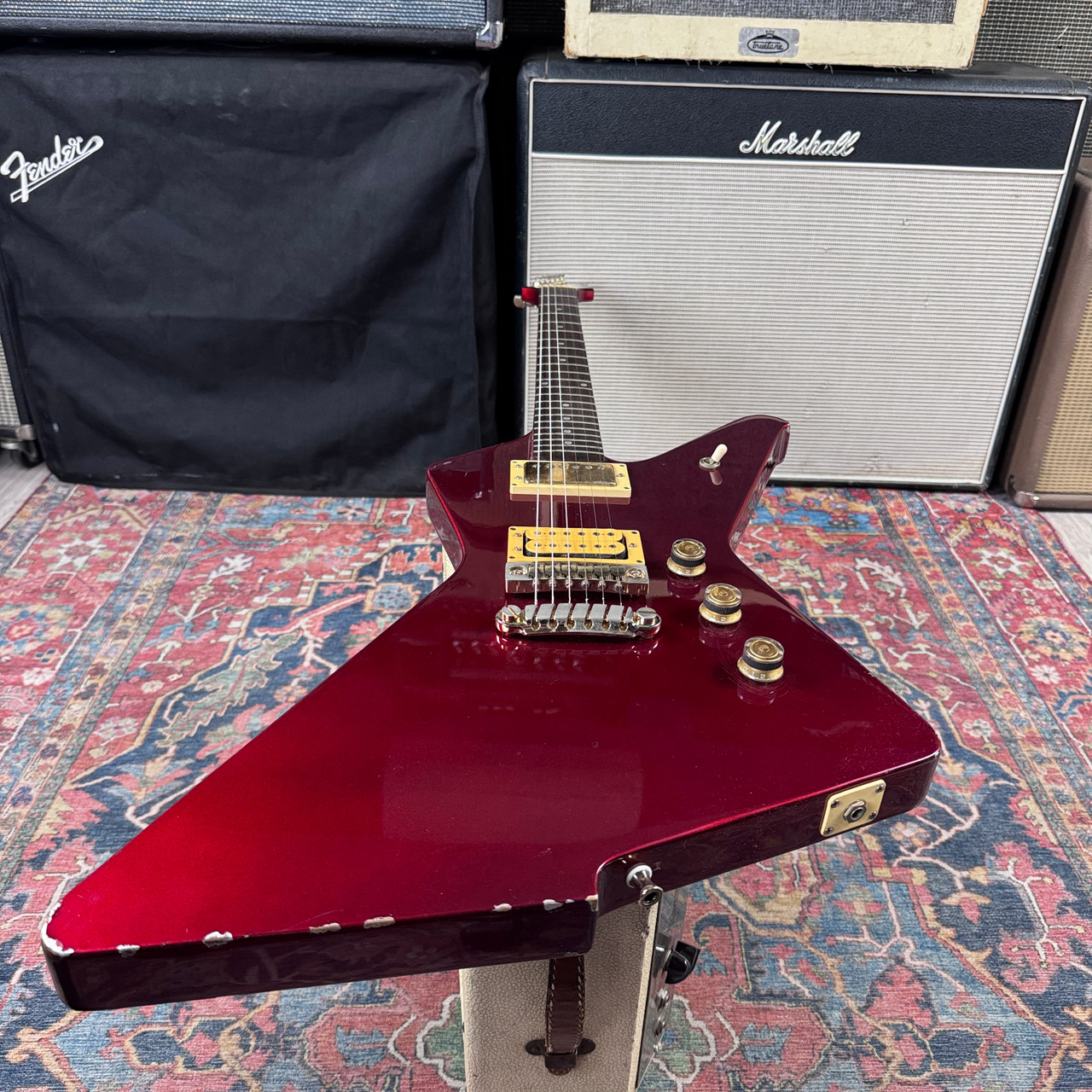 Ibanez Destroyer II DT400 Explorer Style Set Neck Mahogany - 1982