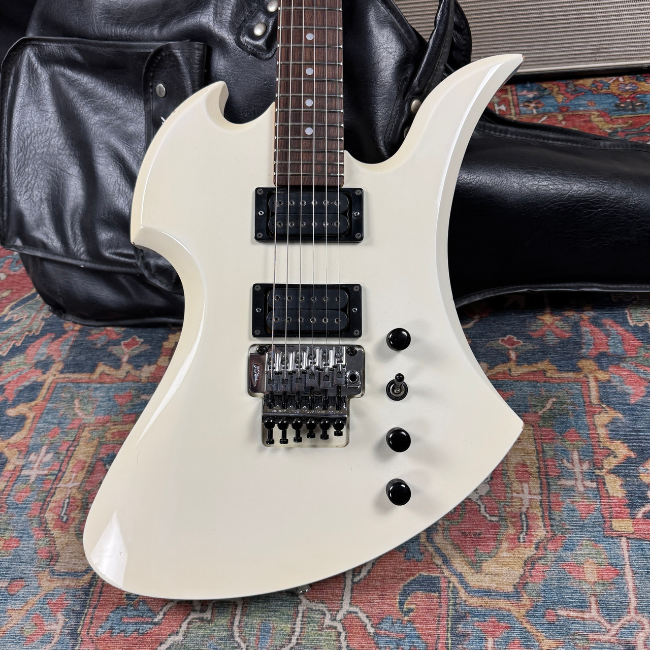 BC Rich Mockingbird MG-801 Floyd Rose Snow White MIJ- 1989