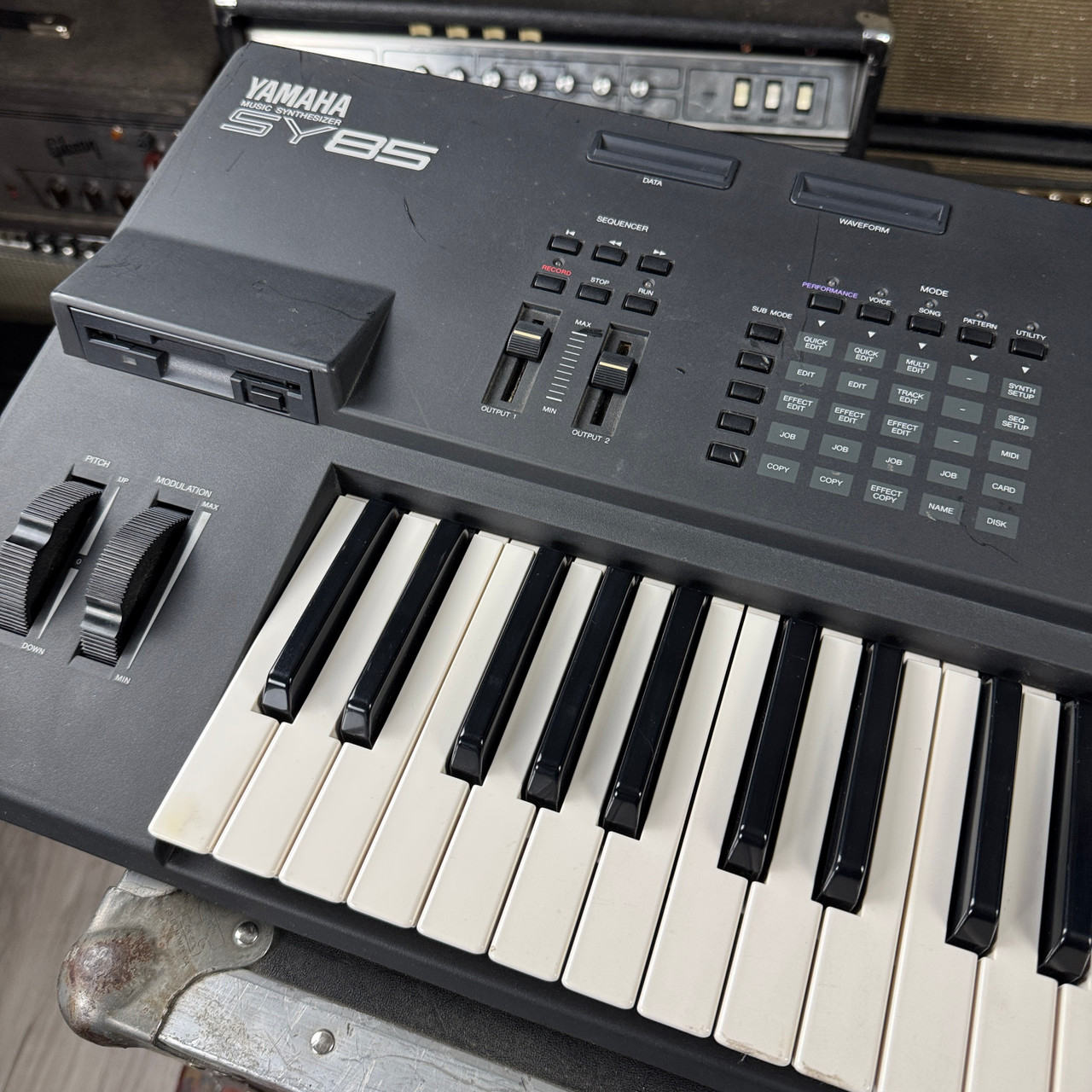 Yamaha SY85 Digital Music Synthesizer - 1990's