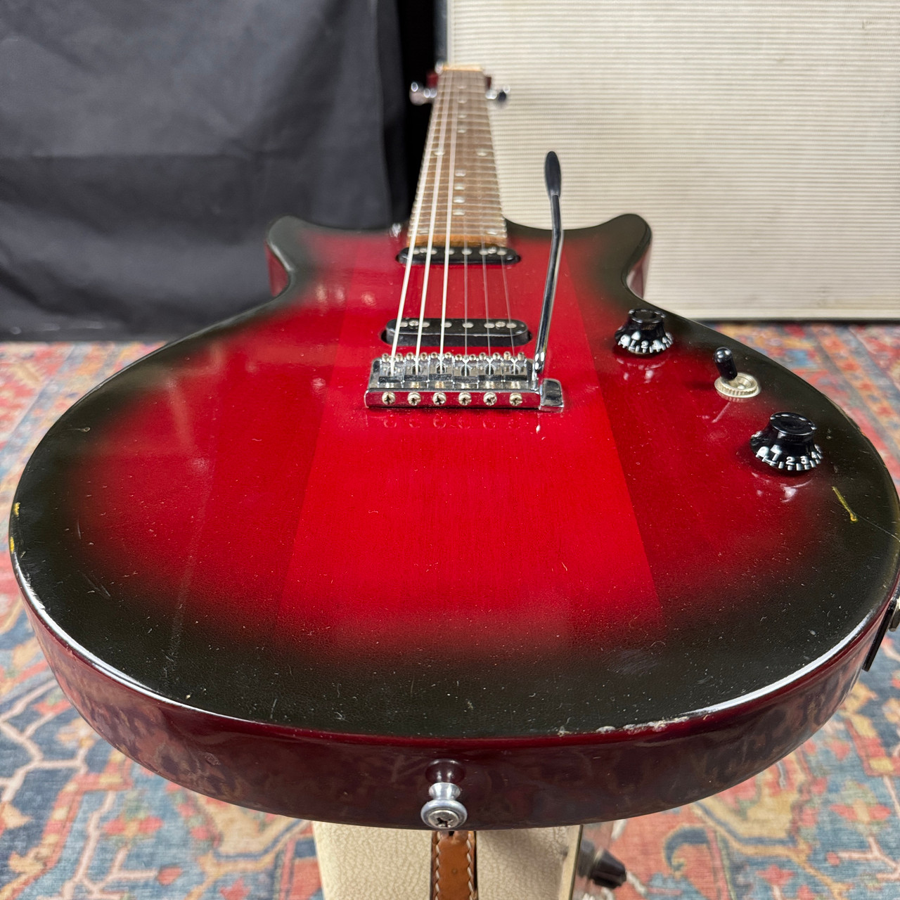 1997 Gibson All American II Series Melody Maker w/Original Gig Bag