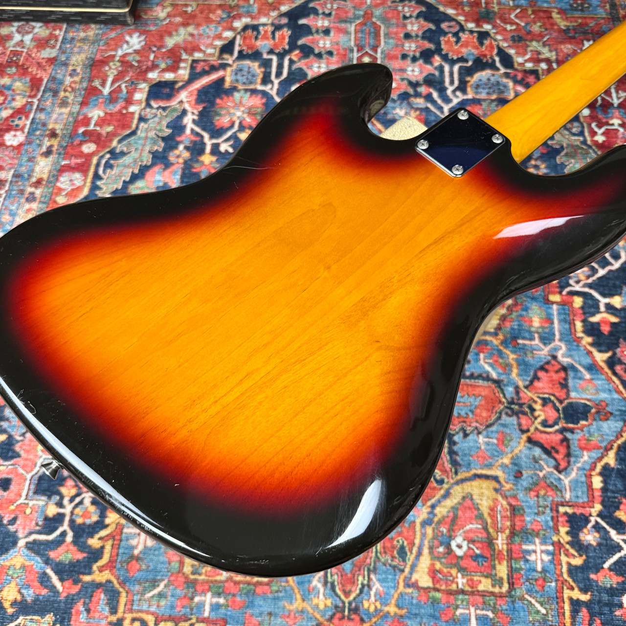 Fender Jazz Bass ダークブラウン Fender_jazz_1976_1024x1024.png