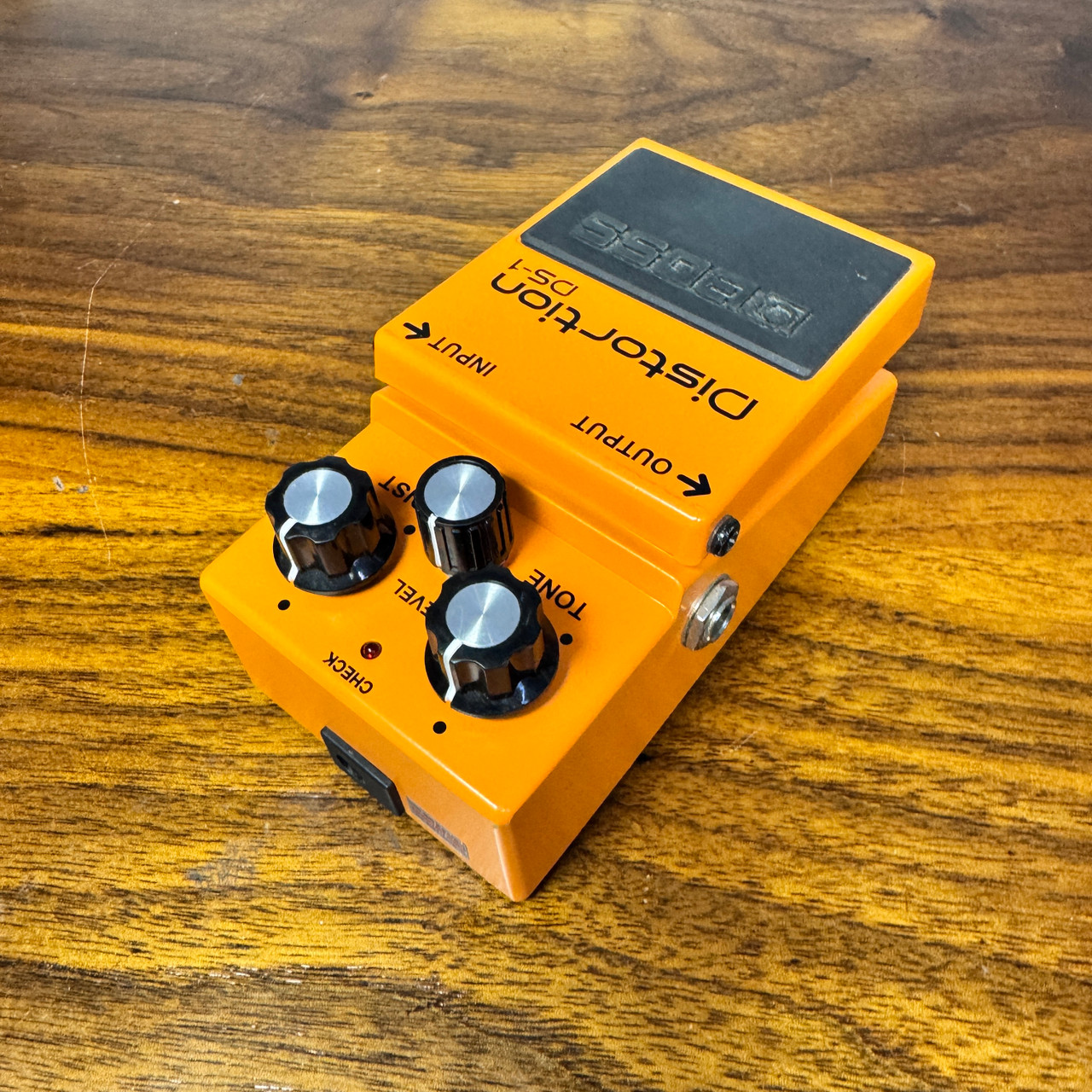 BOSS DS-1 No1.☆ディストーション。 BOSS DS-1 Distortion ディストーション エフェクター ボス DS1