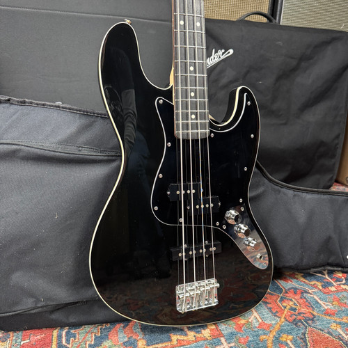 【生産終了品】Fender Aerodyne Jazz Bass Gigbag付 Fender Aerodyne Jazz Bass w/Original Gig Bag Pro Setup - 2014