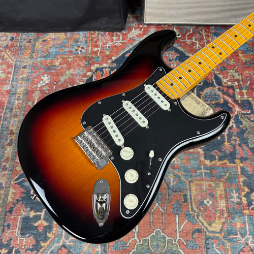 Fender USA Professional Classic Stratocaster 3 Tone Sunburst - 2025