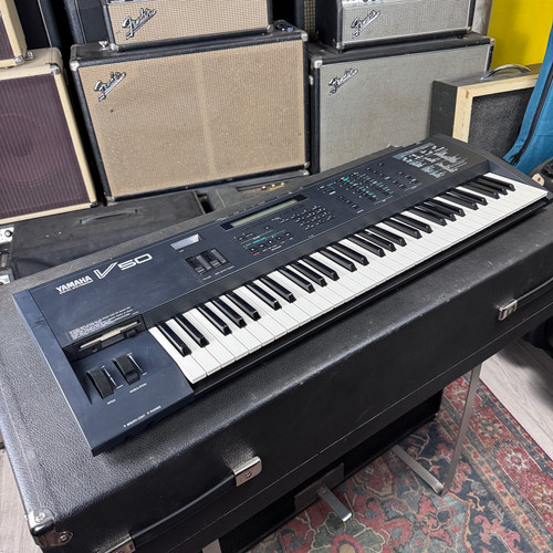 Akai X7000 61 Key Sampling Keyboard - 1986-90's