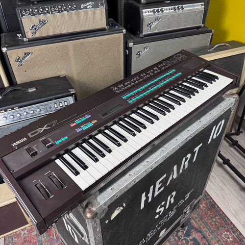 Yamaha DX-7 Digital FM Synthesizer 61 Key - 1980's