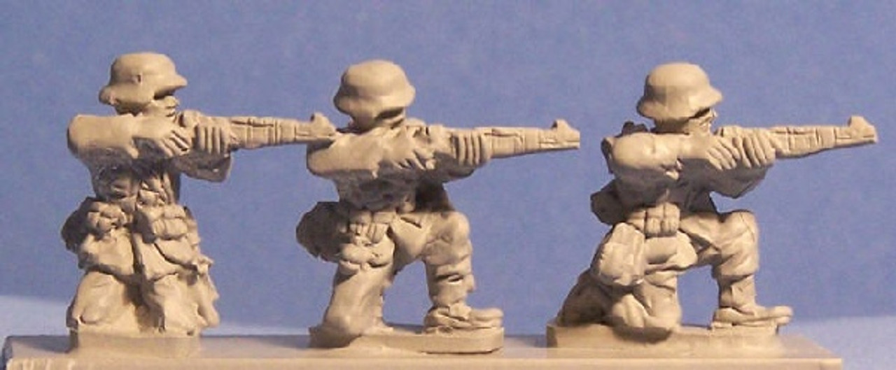 PIG080448 - LW GERMAN RIFLES KNEELING FIRING