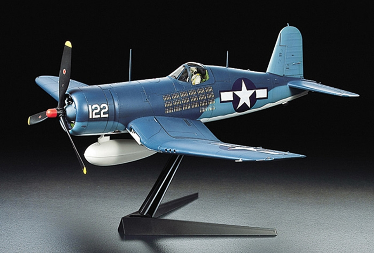 セール　タミヤ　 Vought F4U-1A Corsair 1/32 Amazon.com: Tamiya Models Vought F4U-1A Corsair Kit