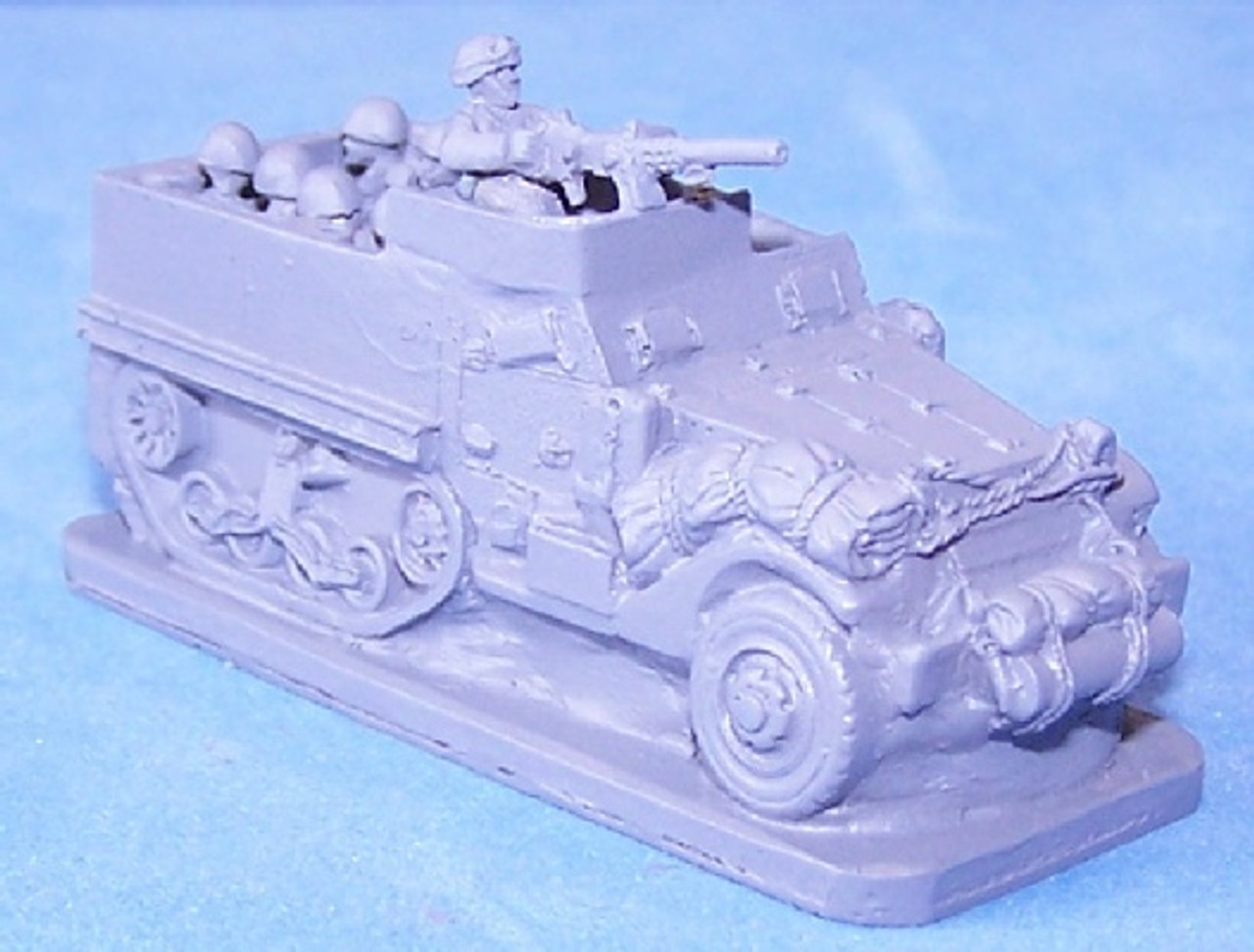 PIG080085 - M3 half track + stowage