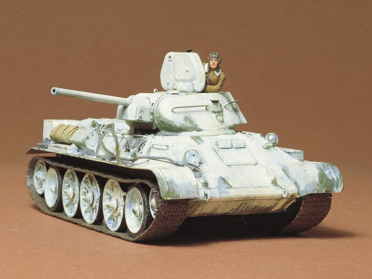 1/35 Russian Tank T34/76 1942 Production Model - Tamiya 35049