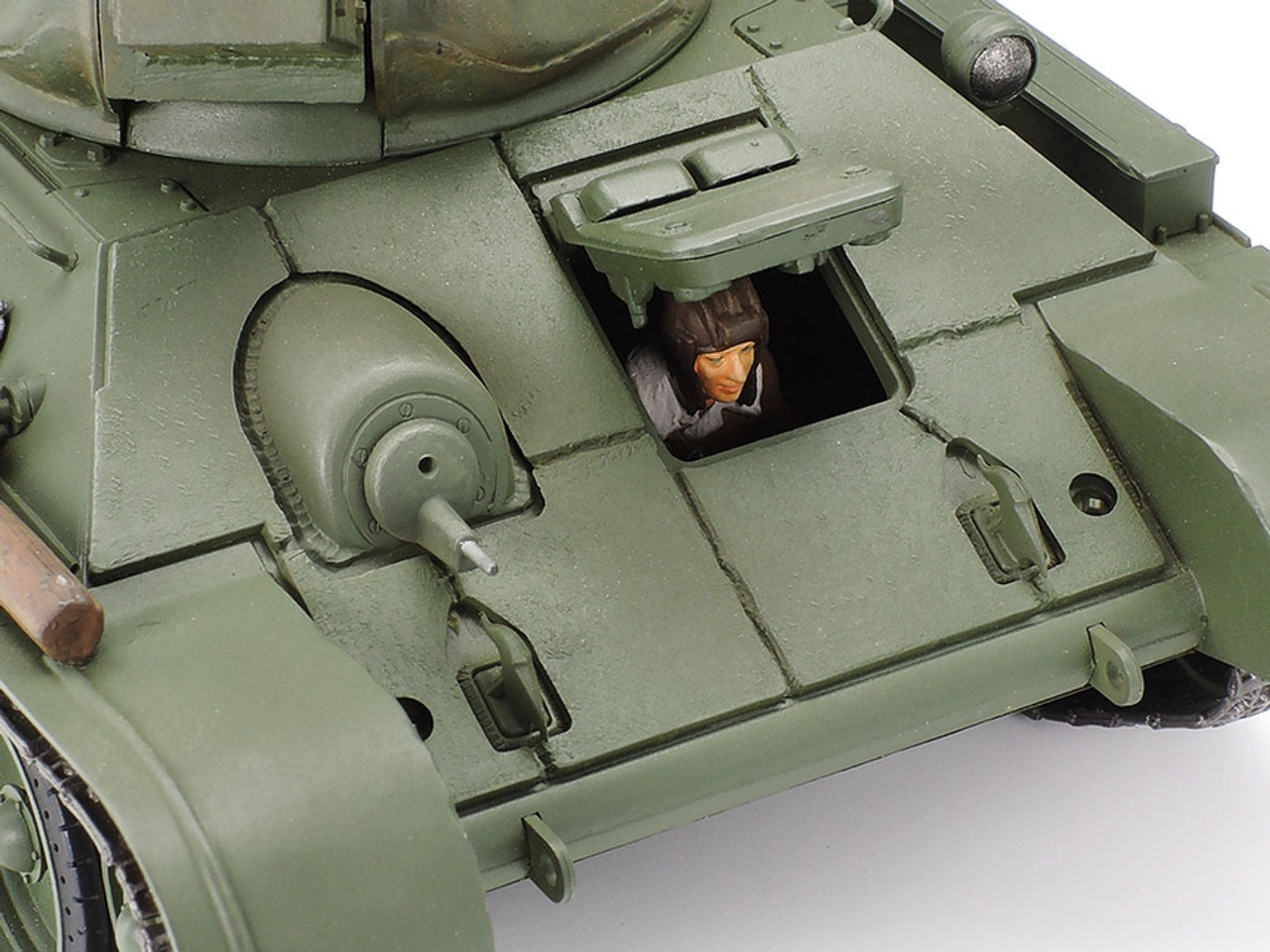 1/35 Russian Tank T34/76 1942 Production Model - Tamiya 35049