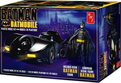 BATMAN BATMOBILE 1/25 スケール Amazon.co.jp: Batman 1:25 Batmobile / バットマン 1/25 バット