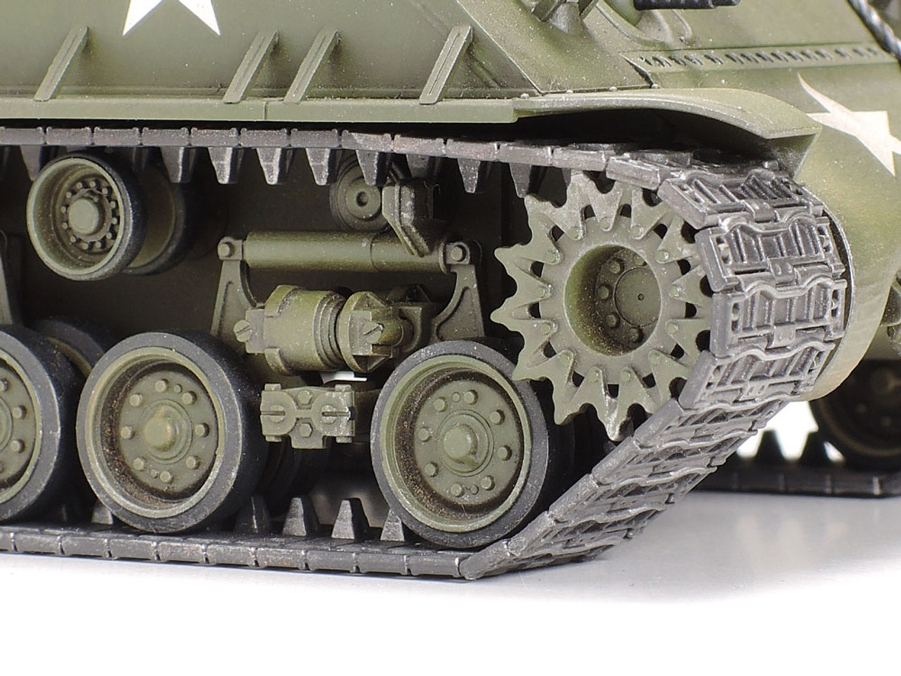 1/48 U.S. Medium Tank M4A3E8 Sherman "Easy Eight" - 32595