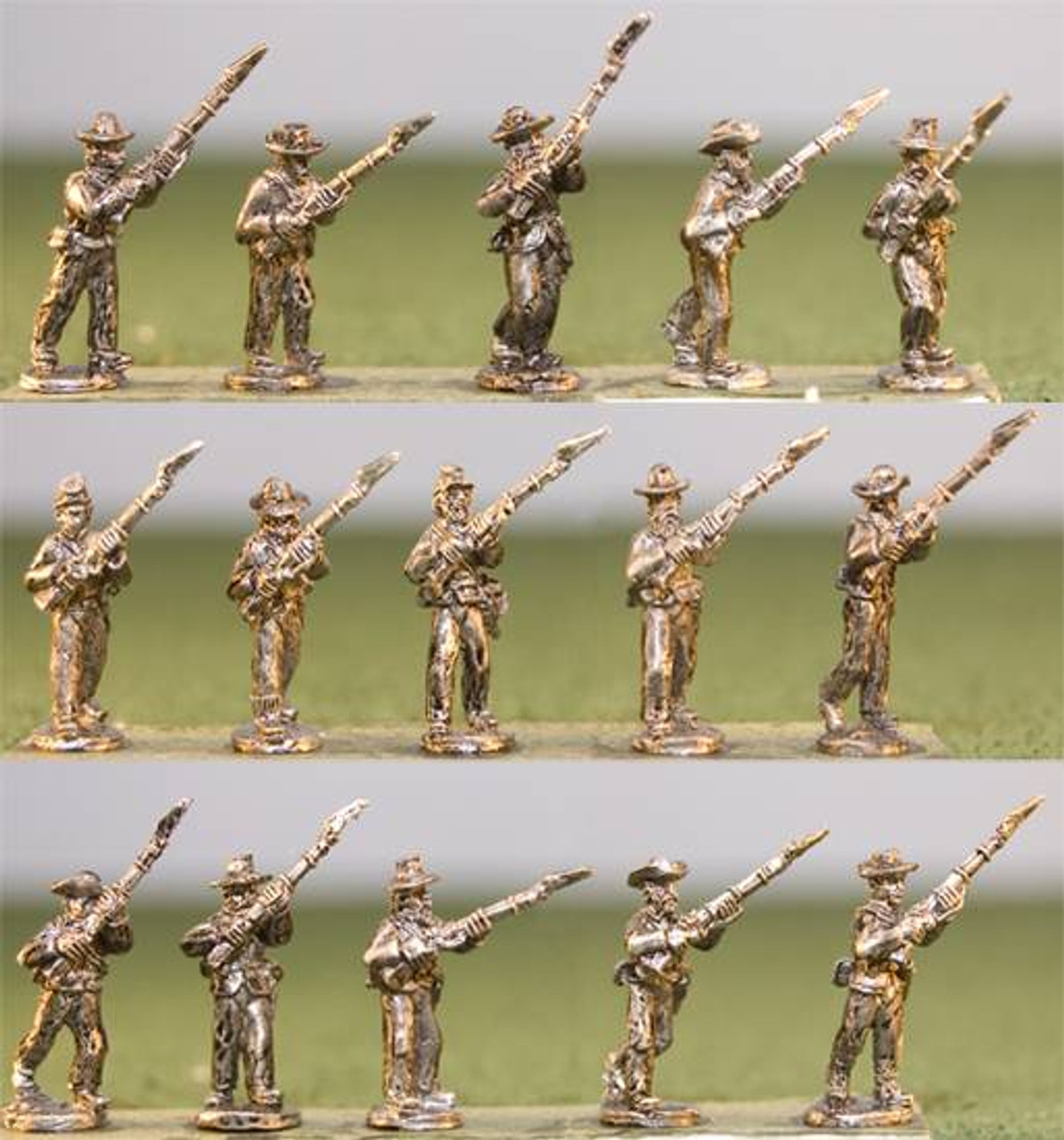 OG15ACW019 - Confederate Infantry Advancing/Light Equipment