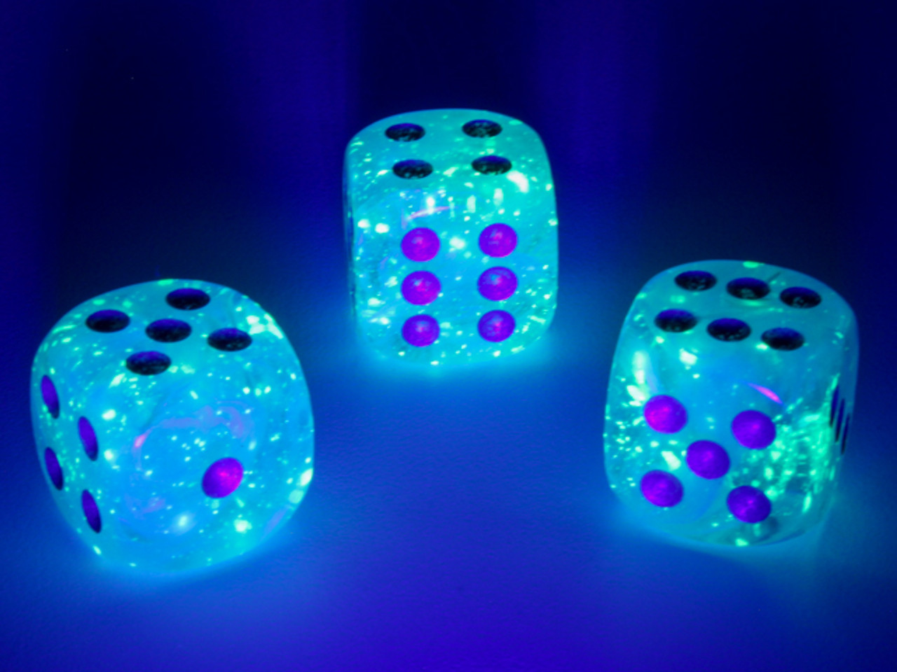 27766 - Luminary™ 16mm d6 Sky/silver Dice Block™ (12 dice)