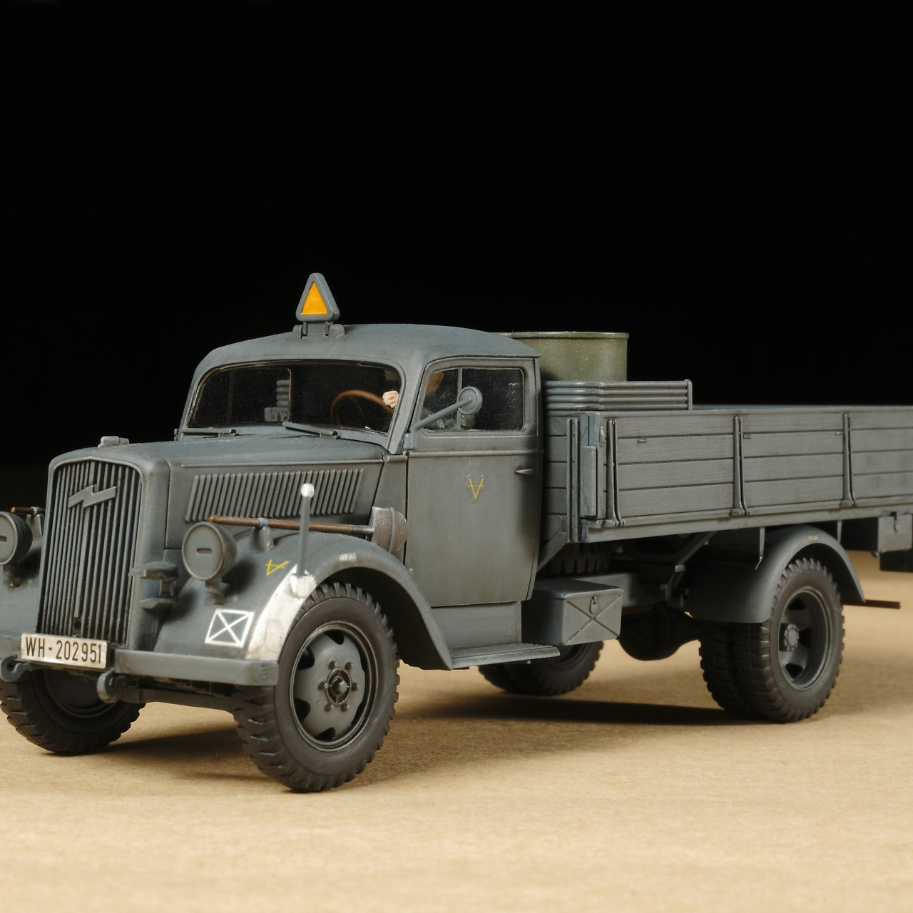 1/48 German 3Ton 4x2 Cargo Truck - 32585