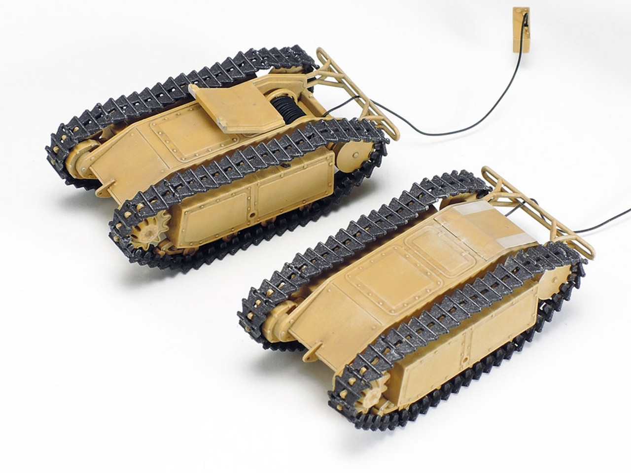 1/35 GERMAN ASSAULT PIONEER TEAM & GOLIATH - 35357
