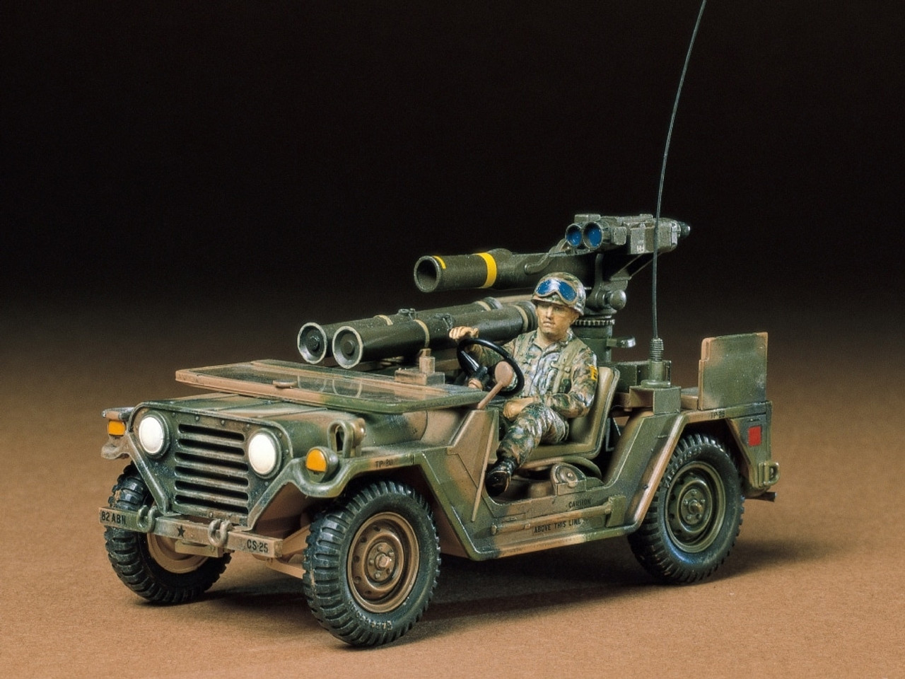 1/35 M151A2 W/ TOW MISSILE LAUNCHER - 35125