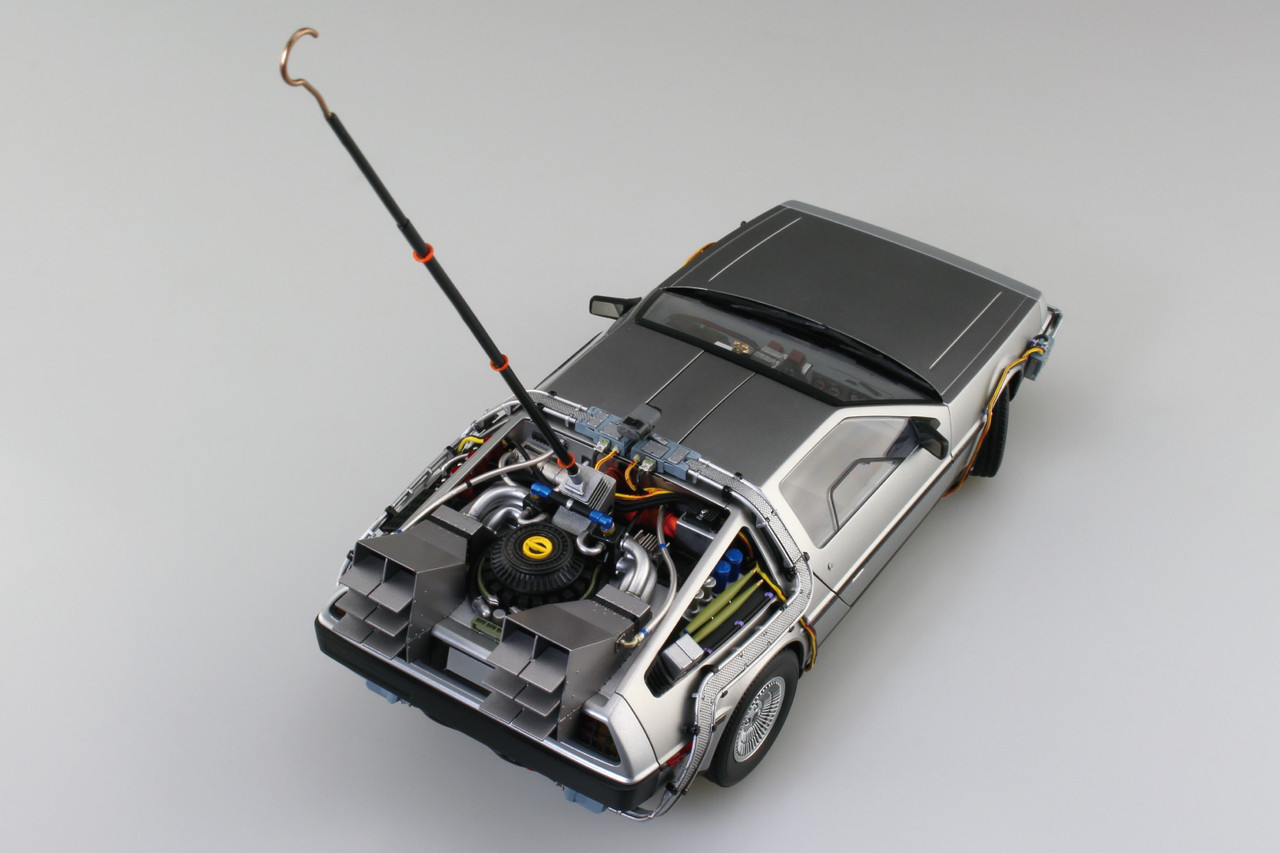 1/24 Time Machine from Back To The Future Part Ⅰ