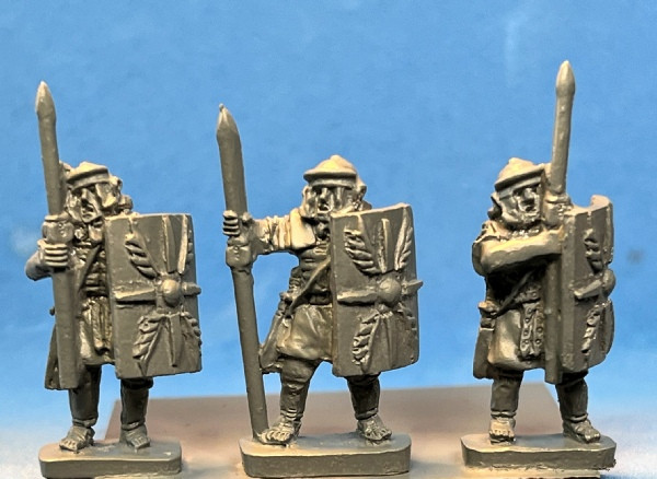 PIG030167 - Roman Legionary standing Wing shield