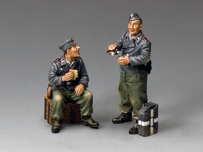 KACWH018(G) - Dismounted Armoured Vehicle Crewmen (Feldgrau)