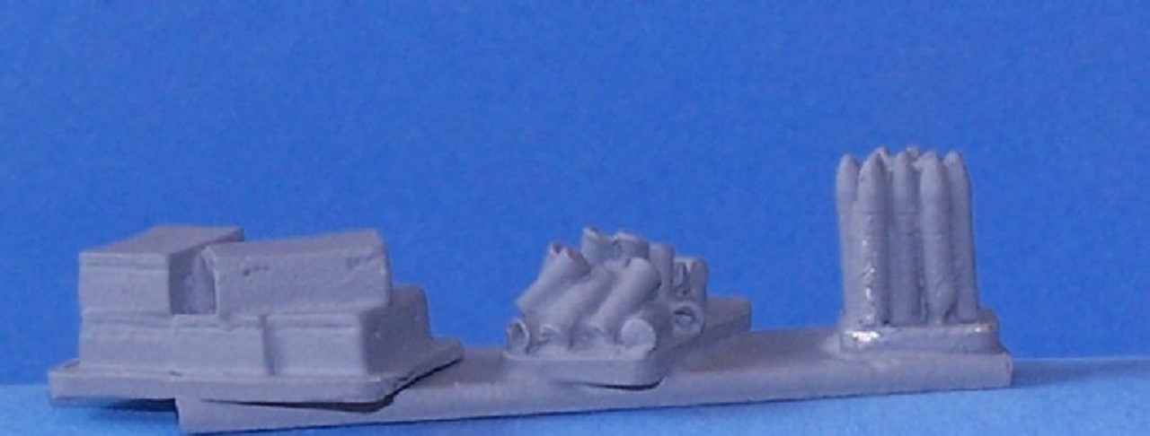 PIG010031 - 105MM SHELLS & CASES