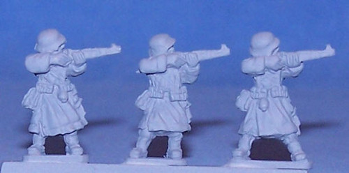 PIG080549 - GERMAN GREATCOAT FIRING PIG080549 - GERMAN GREATCOAT FIRING