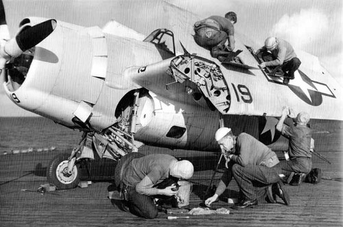 Aircraft Pictorial #04 - F4F Wildcat