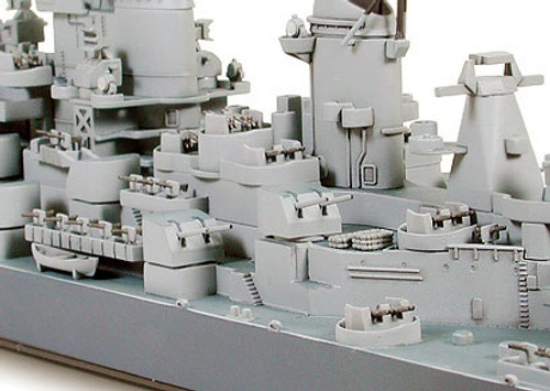 1/700 U.S.Navy Battleship Missouri Plastic Model - Tamiya 31613