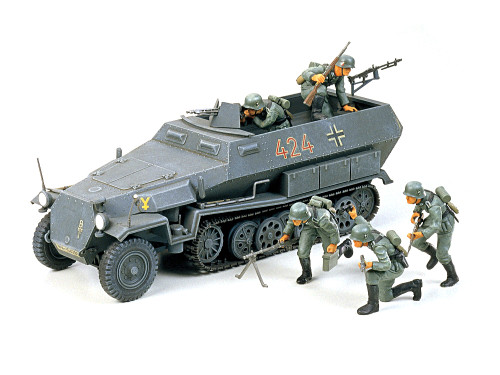 1/35 GERMAN HANOMAG SDKFZ 251/1 - 35020 1/35 GERMAN HANOMAG SDKFZ 251/1 - 35020