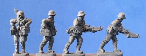 PIG080686 - GERMAN EARLY WAR MG34 MOVING PIG080686 - GERMAN EARLY WAR MG34 MOVING