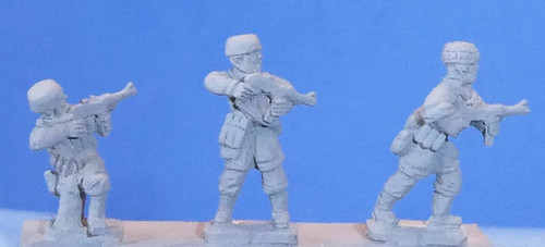 PIG080703 - GERMAN PARA SMG FIRING PIG080703 - GERMAN PARA SMG FIRING