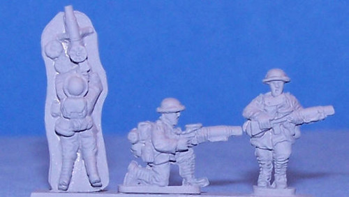 PIG160123 - BRITISH LEWIS GUNNERS IN HELMET