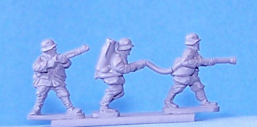 PIG160102 - GERMAN STORMTROOPERS W. FLAMETHROWERS PIG160102 - GERMAN STORMTROOPERS W. FLAMETHROWERS