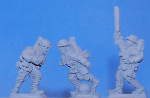 PIG160126 - BRITISH SPORTSMEN IN HELMET