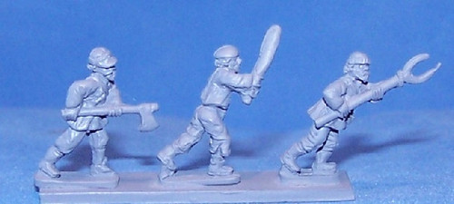 PIG200050 - ARMED PEASANTS CLUBMEN PIG200050 - ARMED PEASANTS CLUBMEN