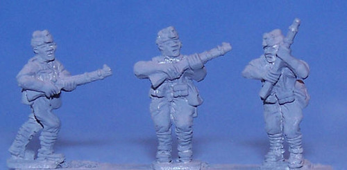 PIG130047 - INFANTRY IN SHIRTSLEEVE ADVANCING