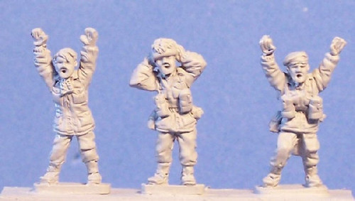 PIG080440 - BRITISH PARA SURRENDERING PIG080440 - BRITISH PARA SURRENDERING