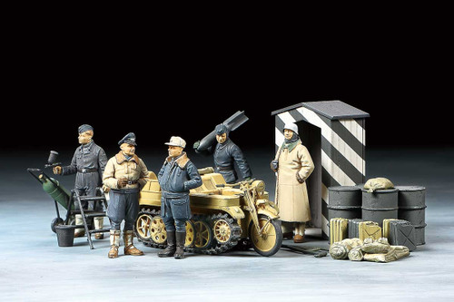 趣味 NAVEYARD Hobby Master 1:48 Sd.Kfz.2 Kettenkrad German Army 1st